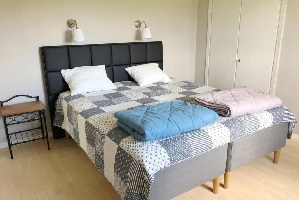 Vila Egen Laegenhet I 2-Familjshus Pa Landet. Tierp Exteriér fotografie