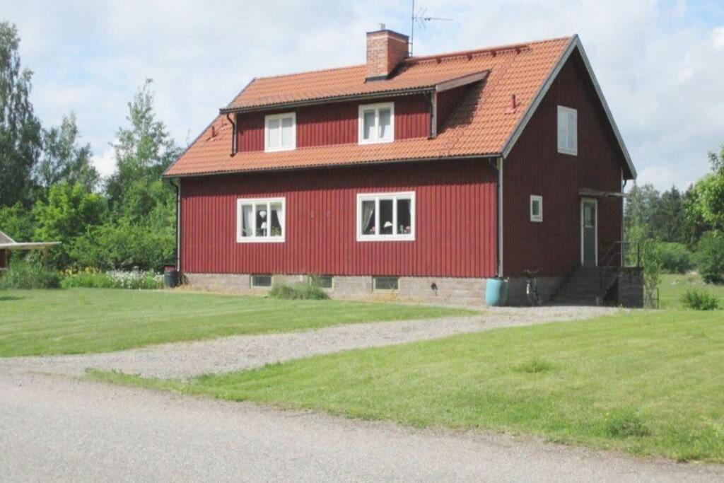 Vila Egen Laegenhet I 2-Familjshus Pa Landet. Tierp Exteriér fotografie